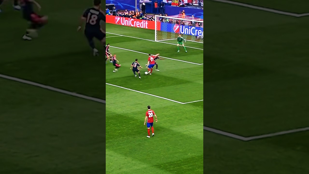 INCREDIBLE solo goal 😳