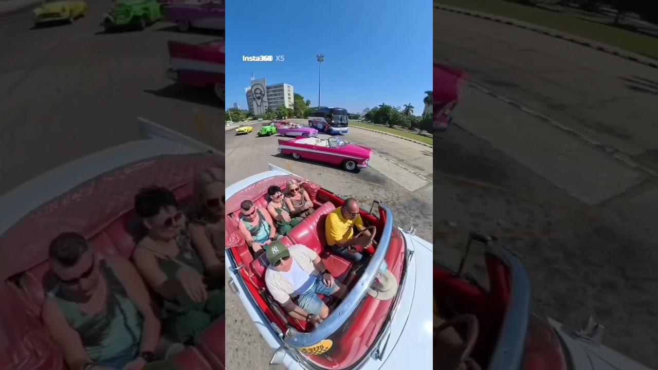 Driving through Havana 🇨🇺