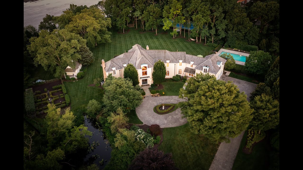 42 Landing Court, Moorestown, NJ