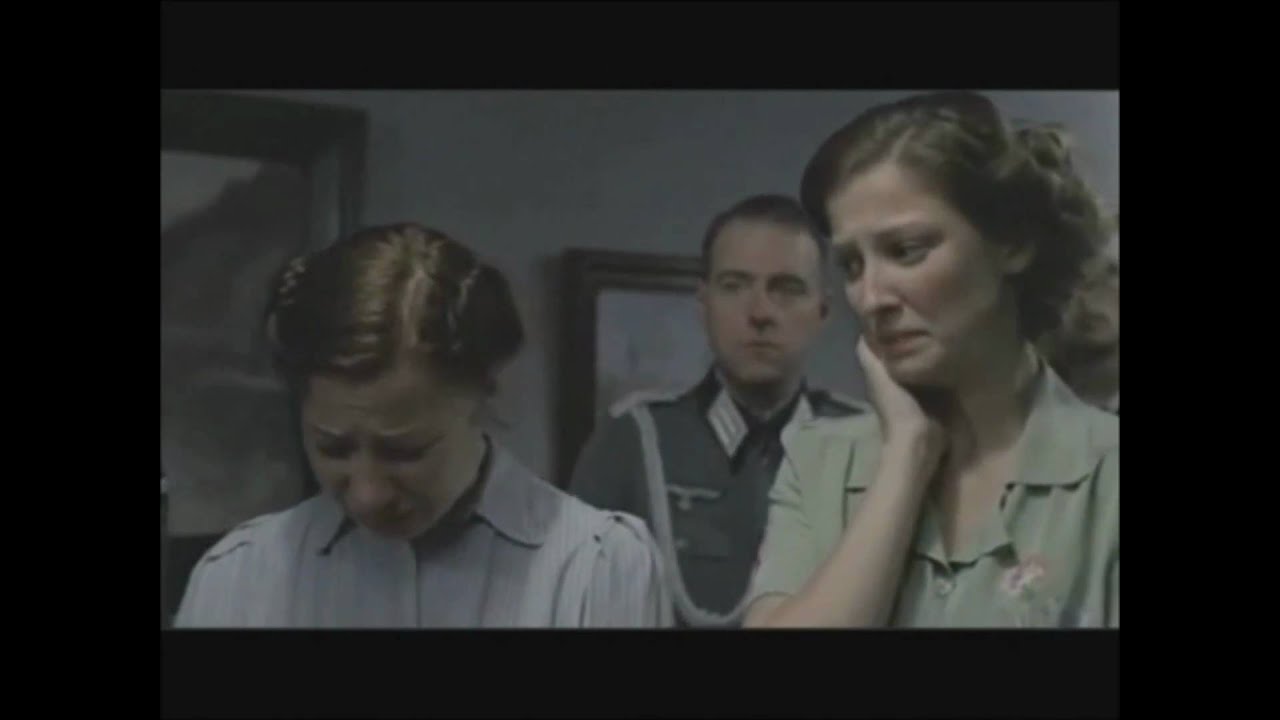 Hitler plays Company of Heroes