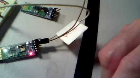 Demo de funcionamiento de aplicación App Inventor y Arduino con tarjeta Bluetooth.