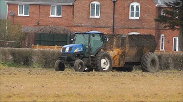 New Holland Dung Spreading 2012