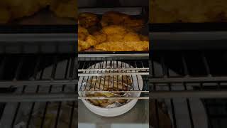 Pinapainit Na Ang Mga Pasasarap Na Ilam Sa Oven