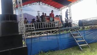 Kang JUJU tembang lagu Cirebonan di acara hajatan