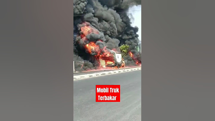 Mobil Truk Terbakar#shorts #herichannel #trending #viral #truk #truck #animasimobiltruk #tronton#bus