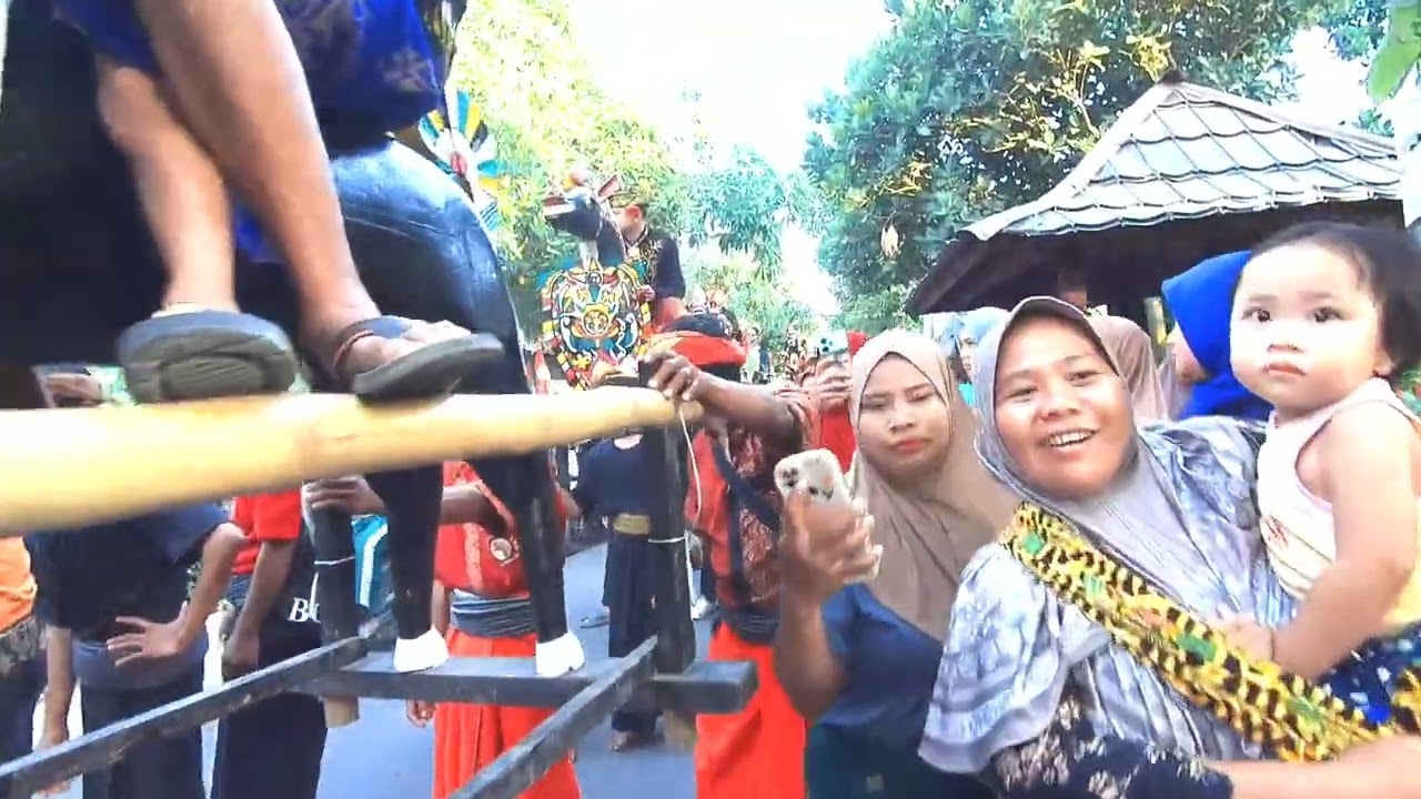 BEGINILAH WARGA KURIPAN PERENDEKAN KALAO ADA ACARA MONGGIK AN PAKAI JARANAN WOW SEMUA HADIR