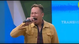 Vicky Ditantang Andre Taulany Nyanyi 'Mungkinkah' Versi Metal | OKAY BOS