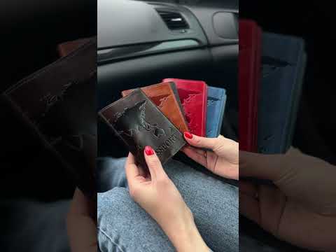 Обкладинка на паспорт книжку шкіряна чорна, коричнева, червона, зелена, видео 1