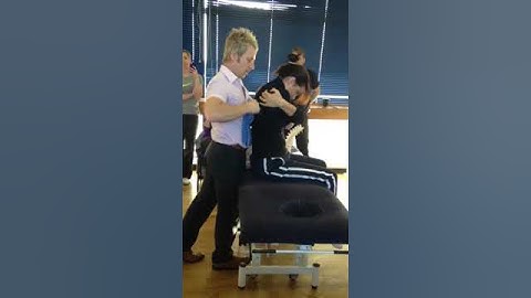 How to perform a Spinal Manipulation to the Thoracic Spine / Ribs