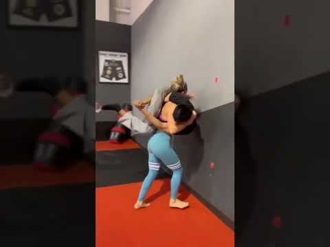 She didn't broke the lock but broke him . #mma #mixedmartialarts #mixedwrestling
