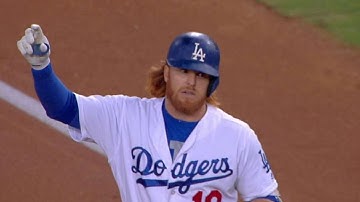 COL@LAD: Turner rips an RBI single to center field
