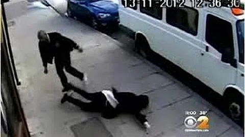 KNOCKOUT Game - Vicious New York GANG Craze. Rando...