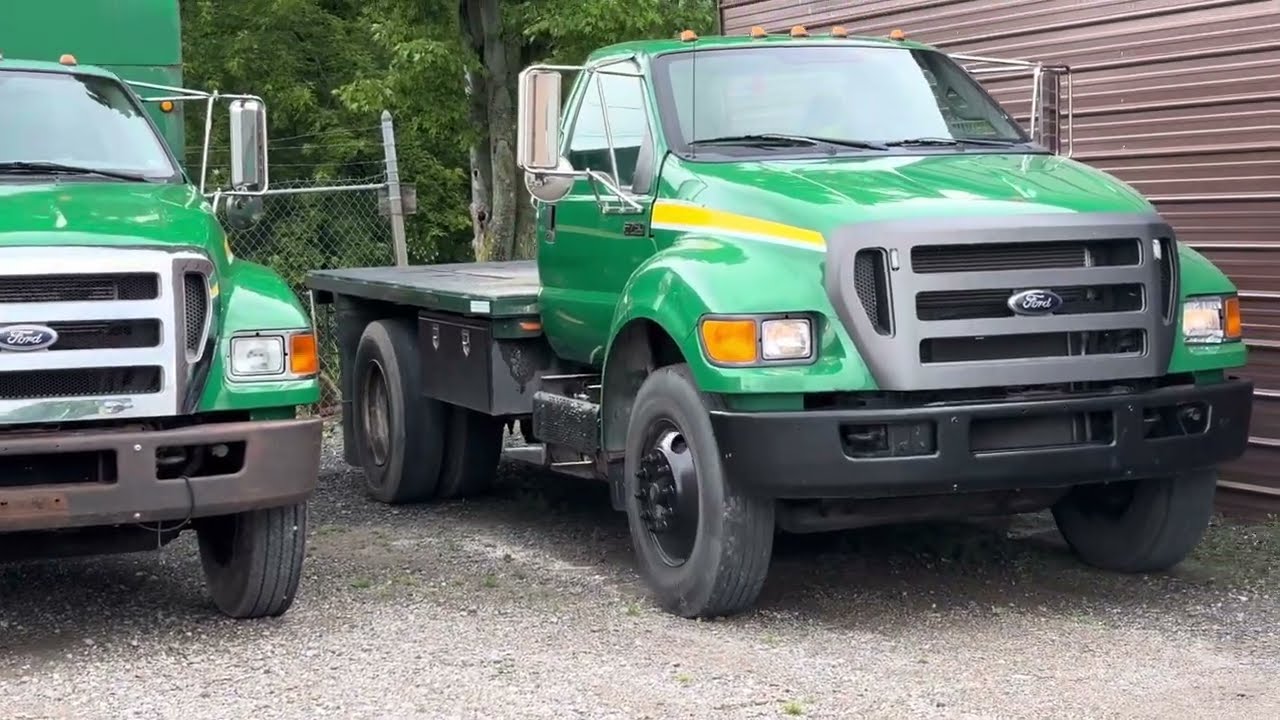 2013 Ford F-750 w/ 12 Flatbed w/ stake pockets