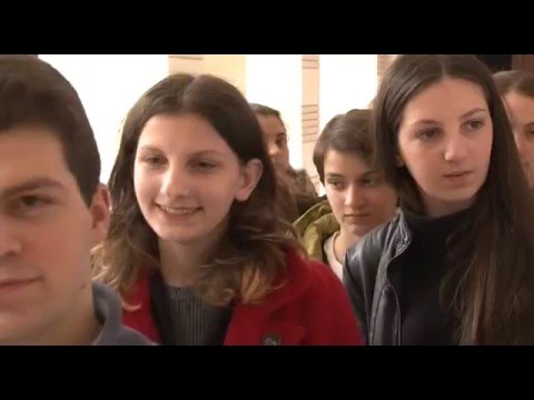 გიორგი ალიბეგაშვილმა და თამარ ტალიაშვილმა საკრებულოში სკოლის მოსწავლეებს უმასპინძლეს