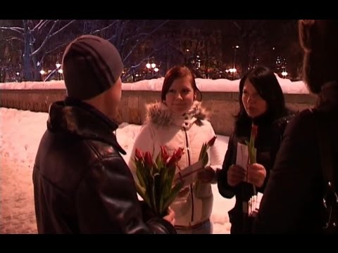 Video: Kā Pagatavot Mīļotā Cilvēka Foto Kolāžu Sv. Valentīna?