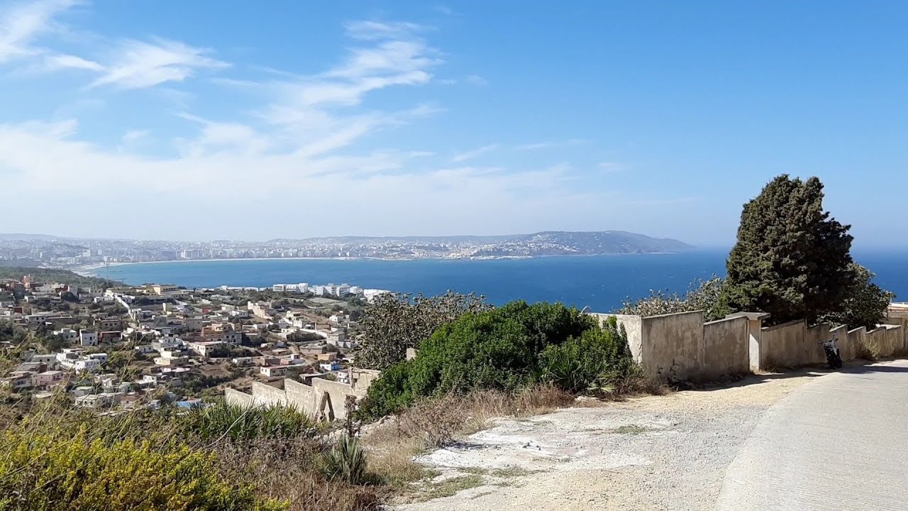 أرض للبيع بطنجة المنار 4365 متر محفضة ثمن 2500 درهم للمتر