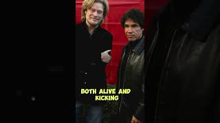 Hall and Oates CANNOT end like this shorts music 80s
