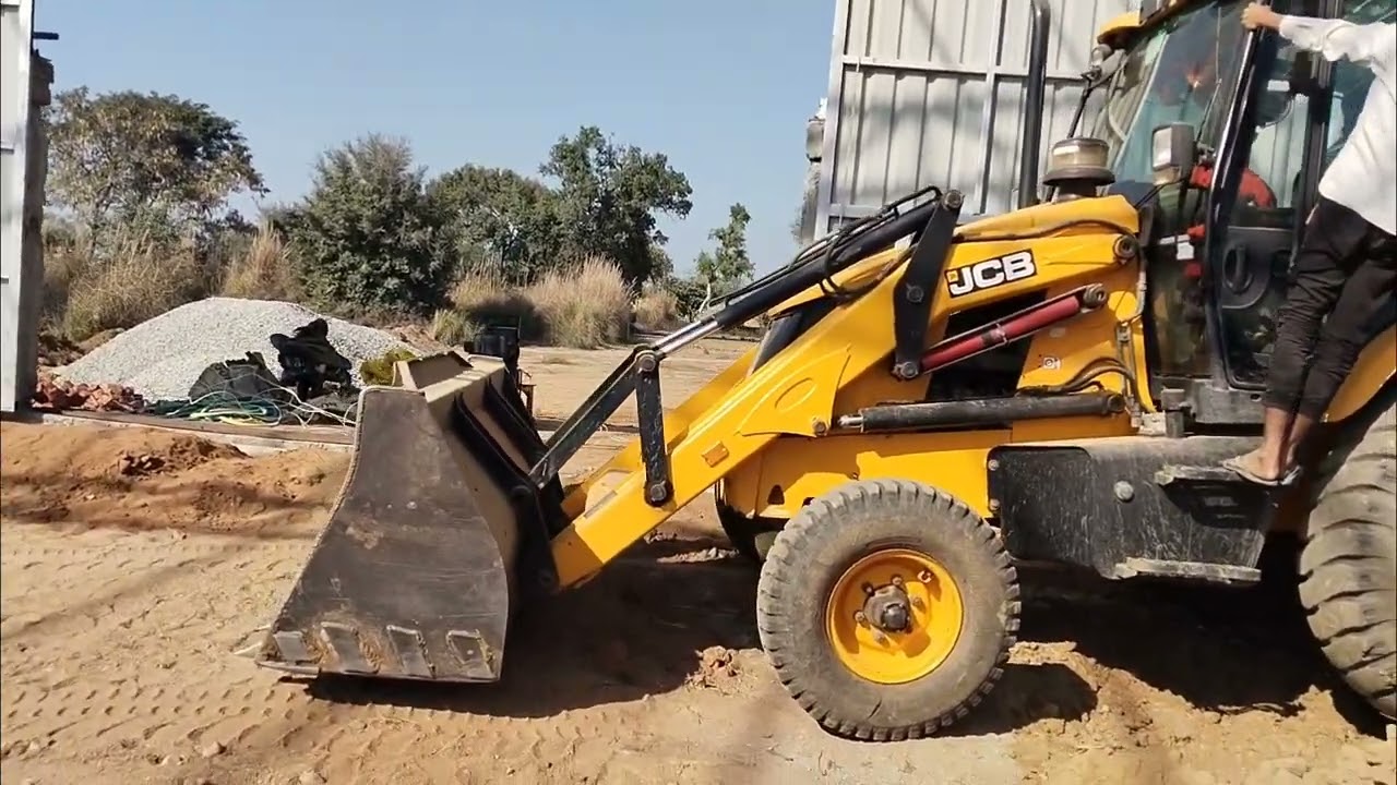 jcb mashine 3dx plus and Sonalika tractor mitti khudai and loding in Village video _#viral videos 
