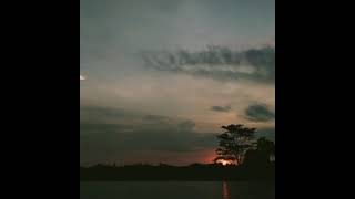 Download Lagu Izinkan ku lukis senja MP3 Download Lagu Izinkan ku lukis senja MP3
