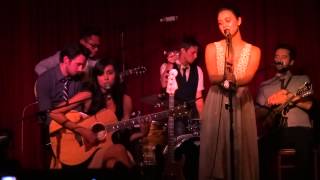 Meg & Dia - "Halloween" (Live in Los Angeles 9-16-13) chords