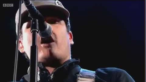 Blink-182 - "Dumpweed" LIVE @ Reading 2014