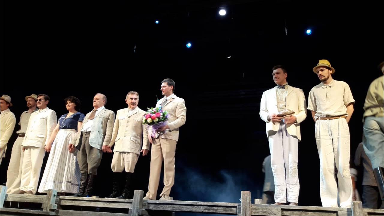 Ревизор 23. Питер театр ленсовета труппа. Ревизор спектакль. Ревизор малый театр. Ревизор белгород спектакль фото.