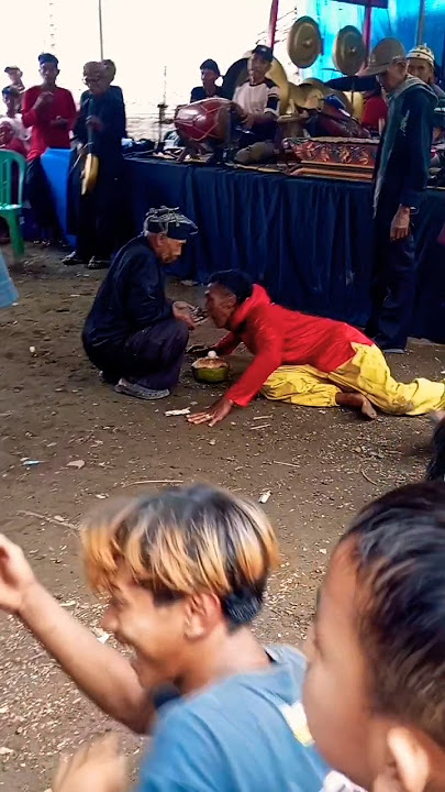 Kesurupan jaranan ebeg kuda lumping #jaranan #ebeg #kudalumping #kudakepang