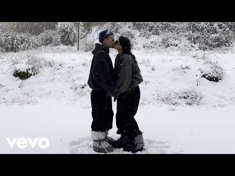 ROSALÍA, Rauw Alejandro – BESO (Official Video)