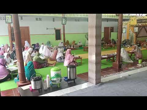 Pengajian tafsir Alqur'an/kuliyah subuh diteruskan kataman di Masjid Al Mu'iz Blitar :sabtu:31-12-23