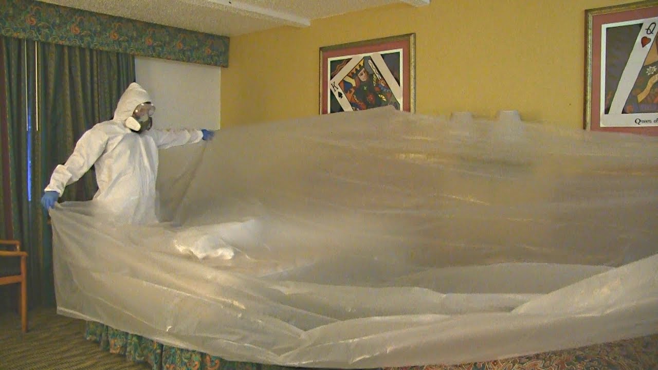 Я остановился в отеле с самым низким рейтингом в моем городе.