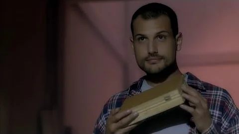 Jose Crafts a Wooden Box | Metástasis