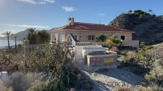 Rustic villa with big plot in the first line with stunning sea views!