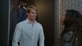 Zarah caught Prince Henry and Alex - Red, White, and Royal Blue Movie clip Resimi