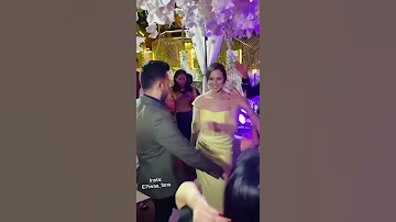 رقص عروسه جميله جدا ولعت الفرح علي مهرجان قلبوا جامد ابراهيم الابيض 