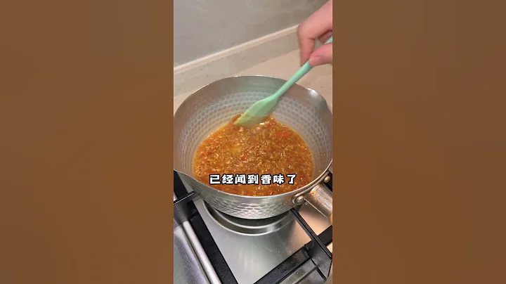 空气炸锅竟然能做烤茄子？ ！蒜蓉太绝了这不是跟外面卖30的一模一样吗？ #shorts #美食 #茄子  #蒜蓉 - 天天要闻