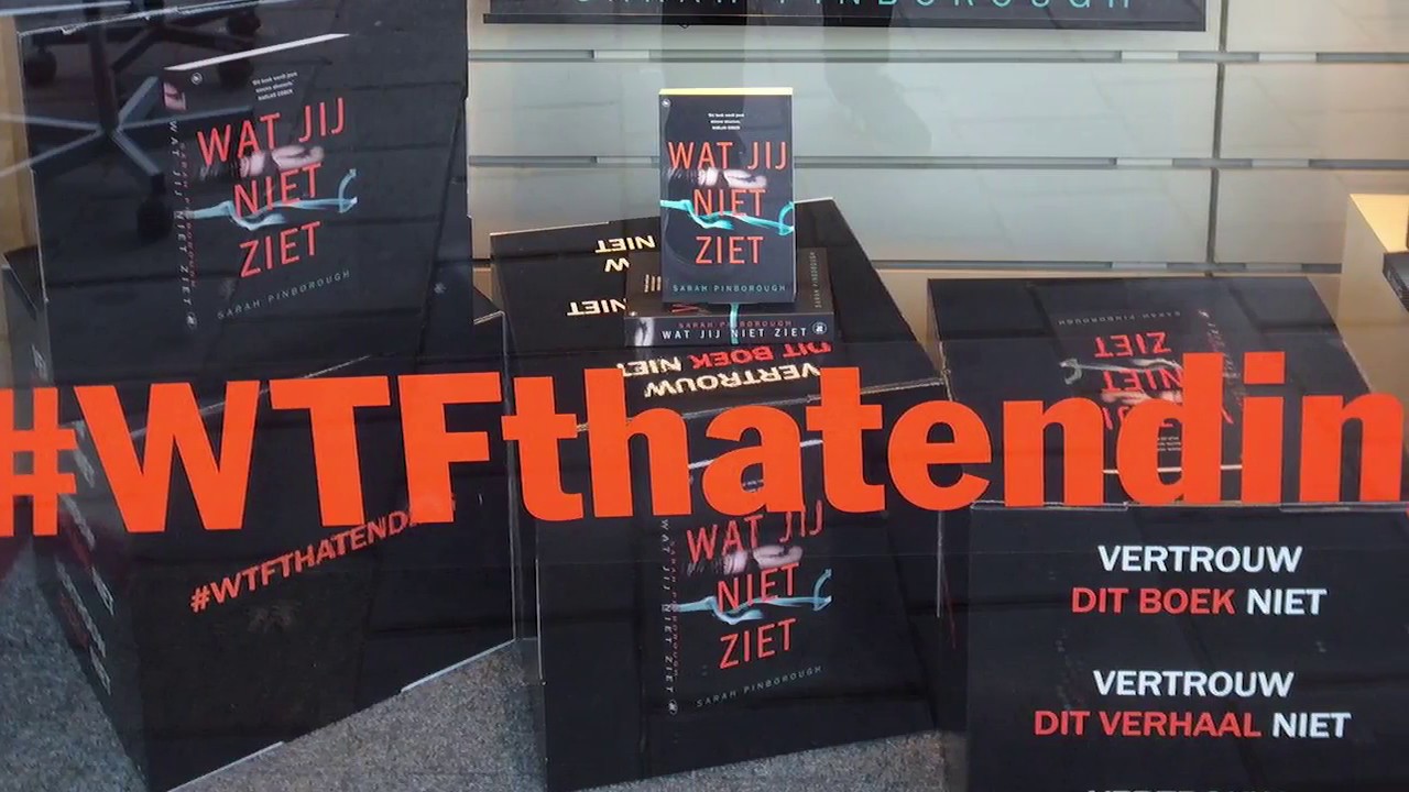 Sarah Pinborough over de reacties op 'Wat jij niet ziet' - YouTube
