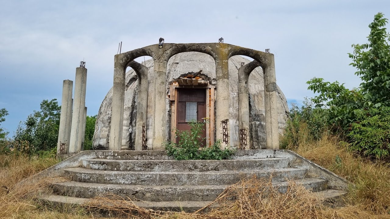 Elfeledett Gömbház Derecskén-Forgotten Gömbház in Hungary #4k #tour #hungary #history #vlog #urbex