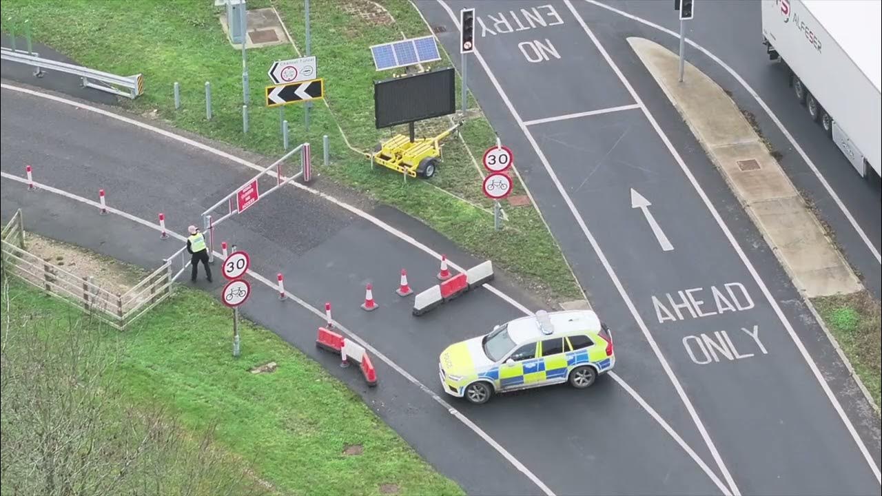 a20-eurotunnel-entrance-closed-after-long-delays-youtube