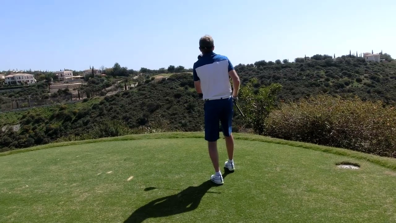 Niclas svingar Aphrodite Hills, Cypern - mar 2014