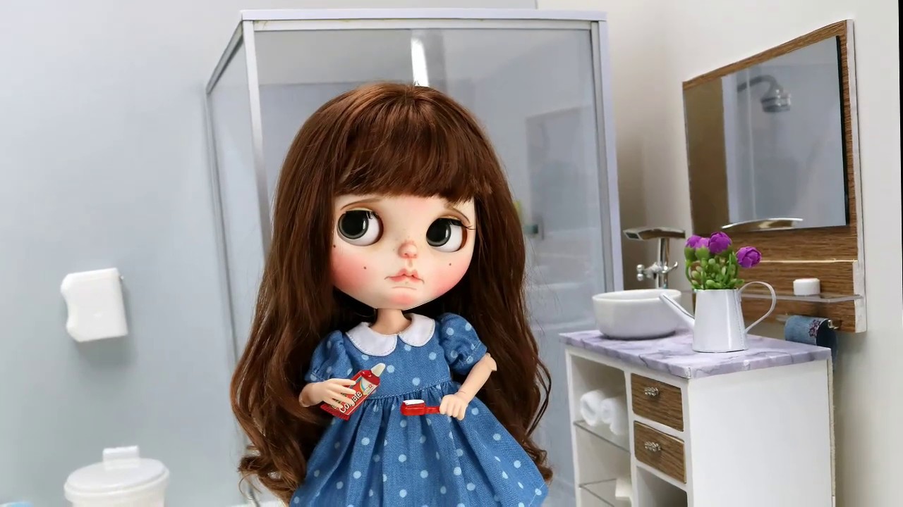Novo Banheiro da Minha Boneca Blythe - DIY Toalhas Video Doll Tour