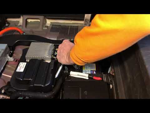 2012 Chevy Volt 12 Volt Battery Replacement