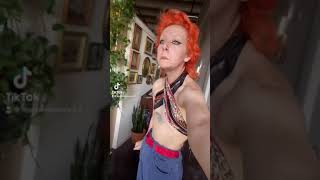 Itty bitty titty comity leader