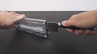 いつでも切れ味シャープ！出し入れするたび自動で研げる三徳ナイフ T-fal Santoku Knife 【エバーシャープ / Eversharp】