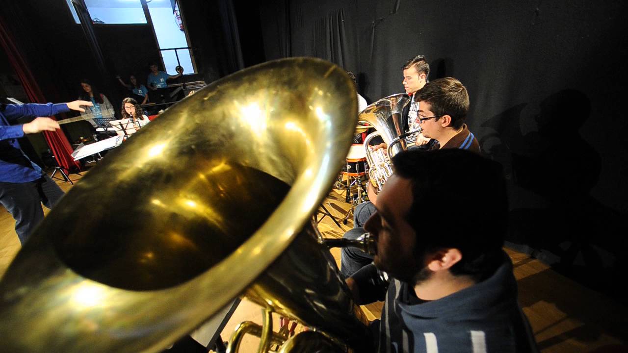 Colegio Público Fernando Molina newspaper mockup