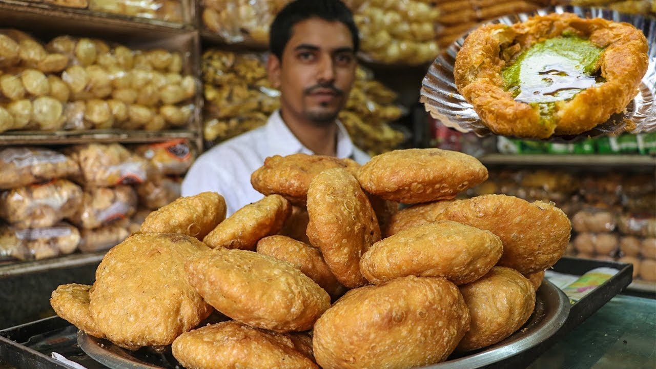 Indian Street Food Tour in Chennai | Best street food onion kachori | best street food in chennai | South Indian Food