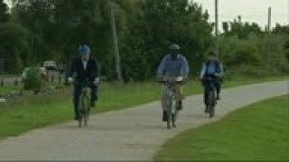 UK PM promotes cycling as means to get fit