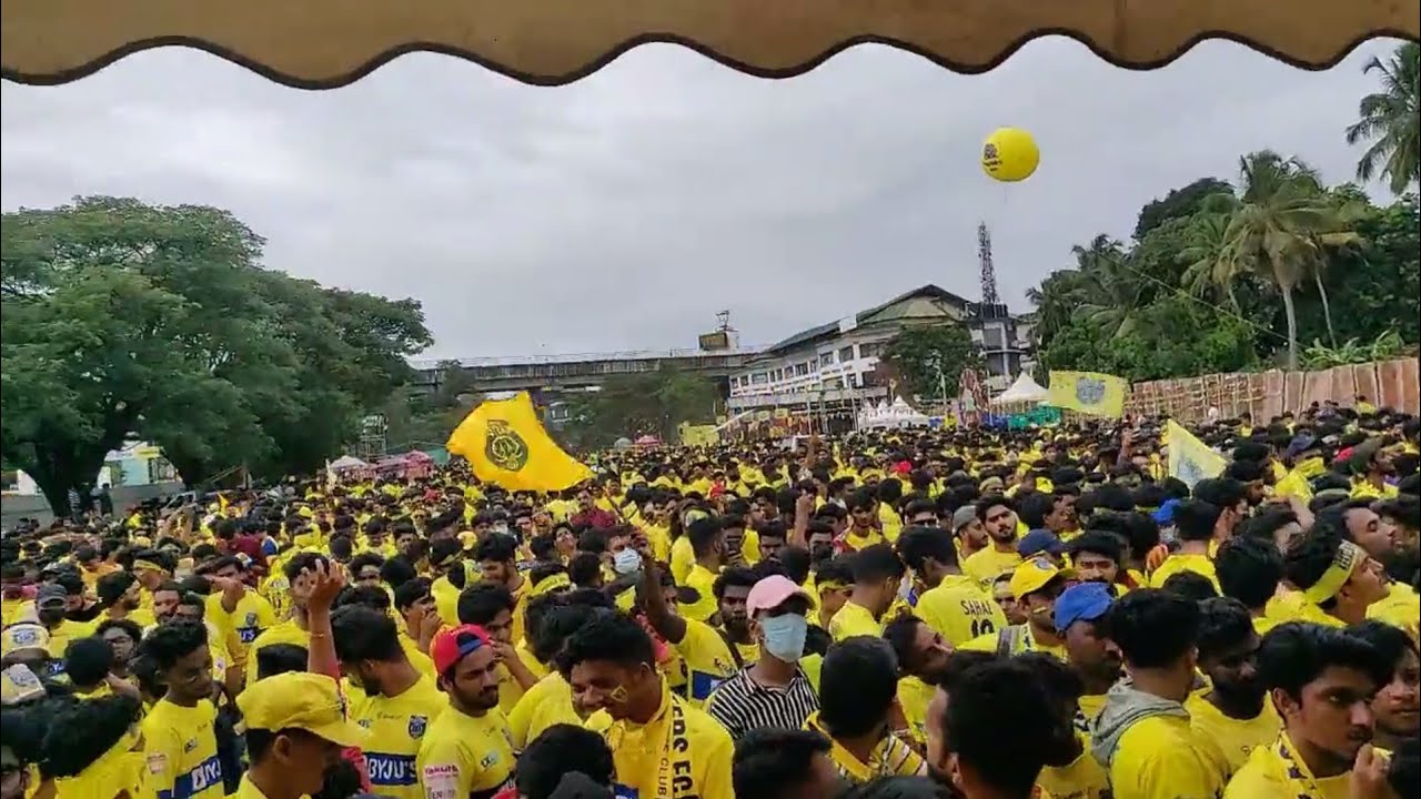 Kerala Blasters fans waiting outside Jawaharlal Nehru Stadium Kochi