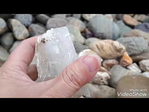 Sự thật bất ngờ về đá canxit | Đập và phân tích đá canxit | Smashing calcite stones