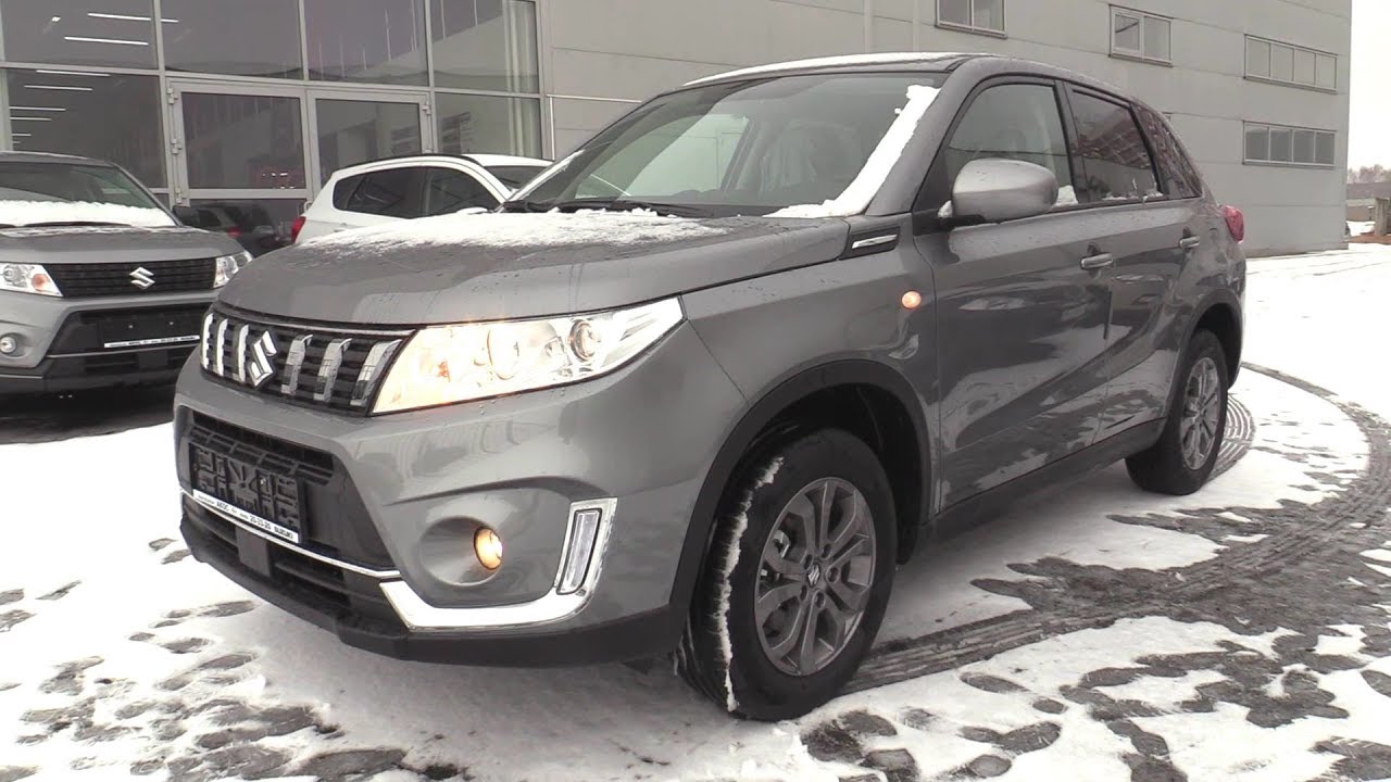 2019 Suzuki Vitara. Start Up, Engine, and In Depth Tour.