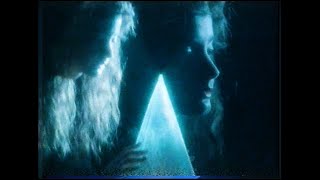 Gloria De Oliveira - Falling In Space